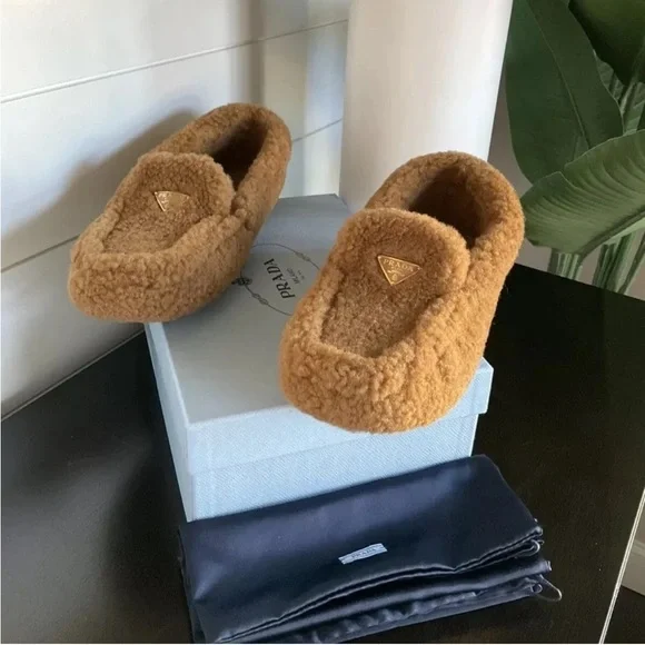 PRADA Shearling Driver Loafer Caramel - Picture 8 of 11